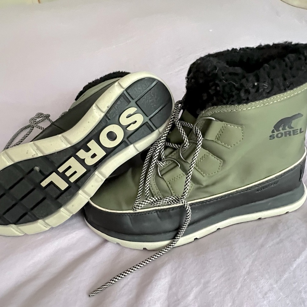 WOMEN'S SOREL EXPLORER CARNIVAL BOOT Waterproof winter snow boots 7.5